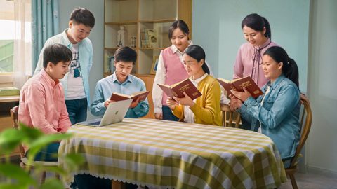 Ukuhlwithwa kufanele kusekelwe emazwini kaNkulunkulu futhi hhayi emicabangweni nasebucikweni bomuntu